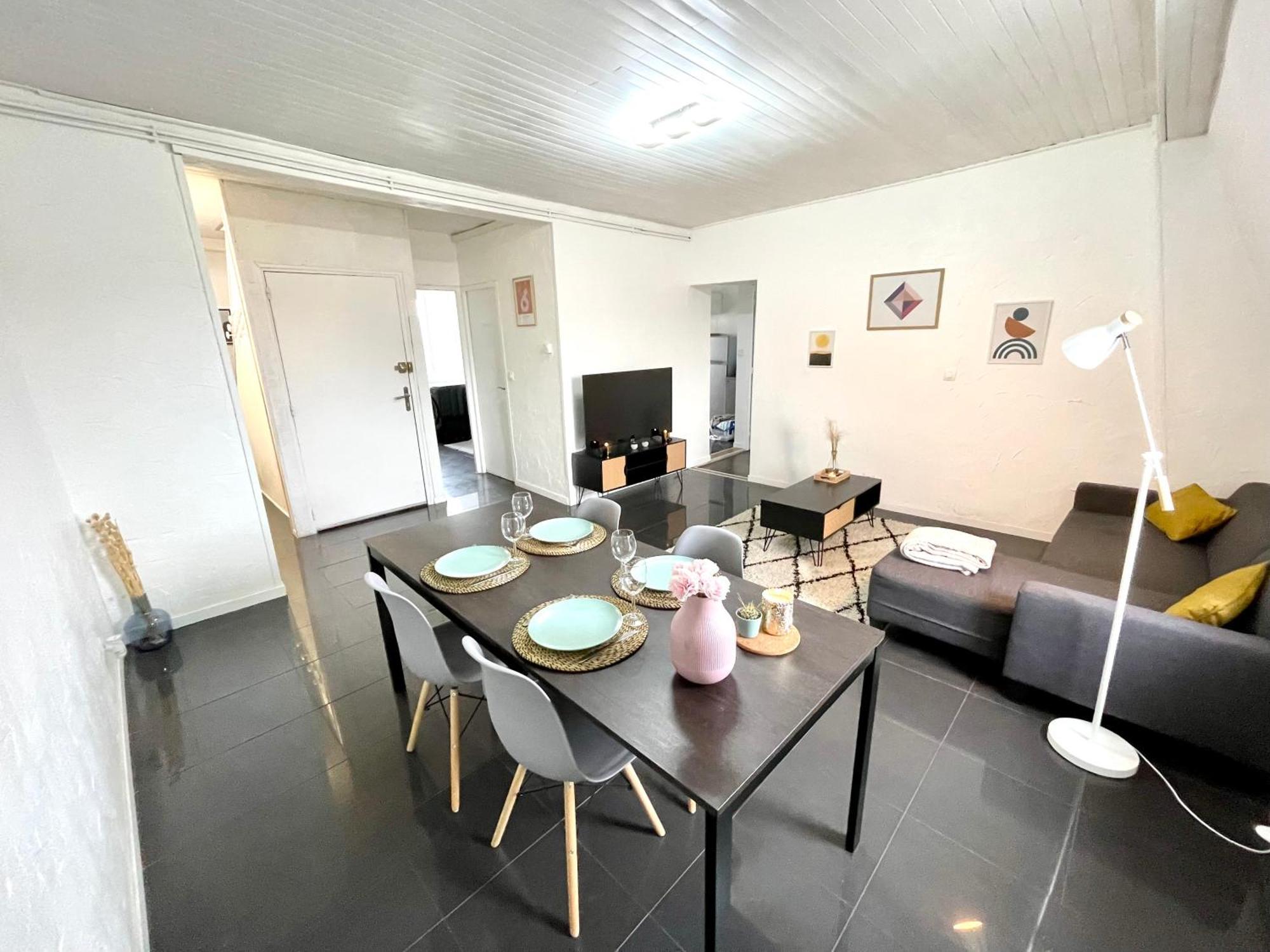Appartement Duplex 90M2 - 3 Chambres - Mulhouse Luaran gambar